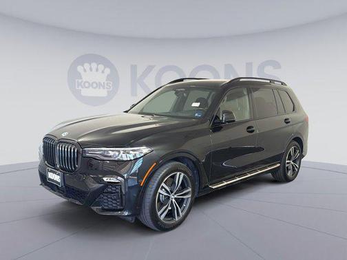 Black Sapphire Metallic 2021 BMW X7 xDrive40i