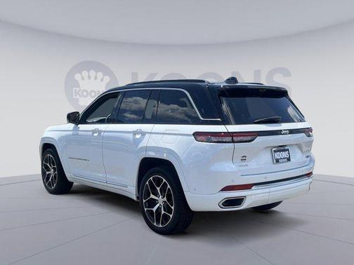 2024 Jeep Grand Cherokee Summit