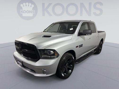 2018 RAM 1500 Night Crew Cab 4x4 5'7' Box