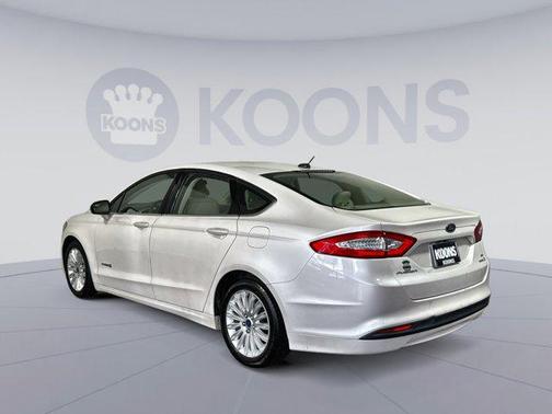 2015 Ford Fusion Hybrid SE