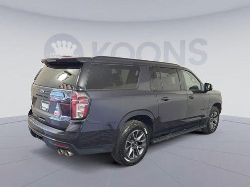 Dark Ash Metallic 2024 Chevrolet Suburban 4WD Z71