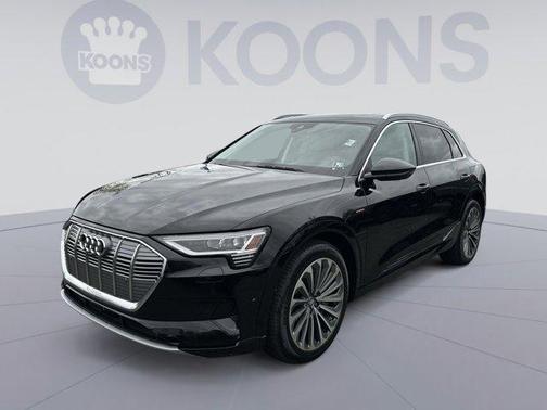 2019 Audi e-tron Premium Plus