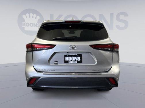 Celestial Silver Metallic 2023 Toyota Highlander Limited