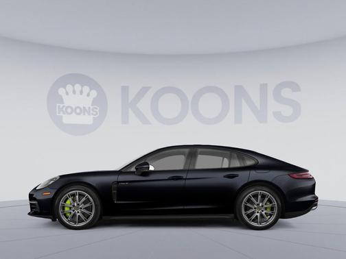 Black 2018 Porsche Panamera 4