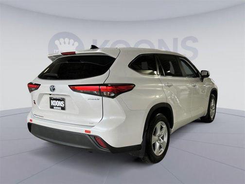 2023 Toyota Highlander Hybrid LE