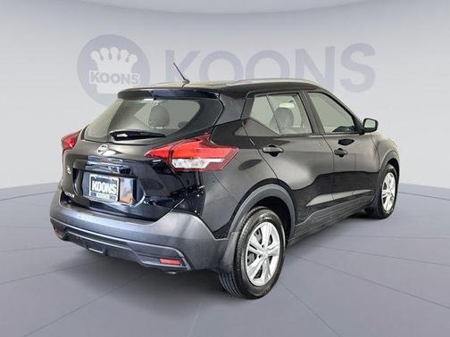 2019 Nissan Kicks S