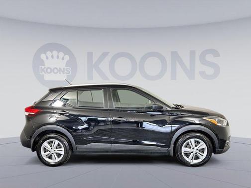 2019 Nissan Kicks S