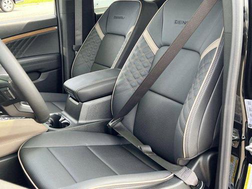 2025 GMC Canyon Denali