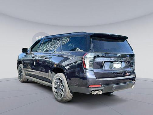 2025 Chevrolet Suburban RST