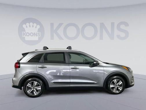 2022 Kia Niro LXS