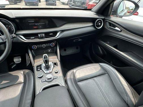 2022 Alfa Romeo Stelvio Ti