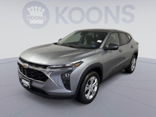 Sterling Gray Metallic 2026 Chevrolet Trax LS