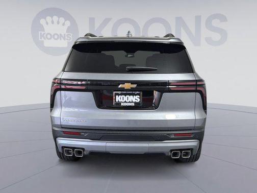 Sterling Gray Metallic 2026 Chevrolet Traverse LT