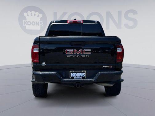 2023 GMC Canyon Base