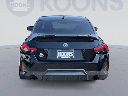 2022 BMW 230 i
