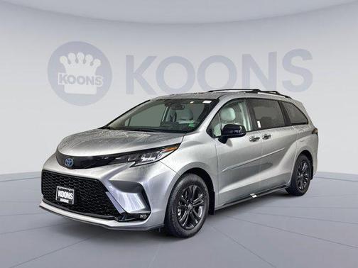 2025 Toyota Sienna XSE 7 Passenger