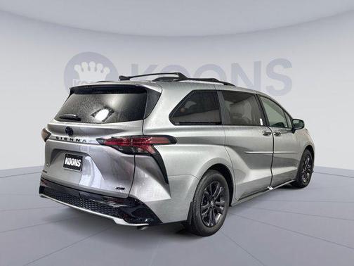 2025 Toyota Sienna XSE 7 Passenger