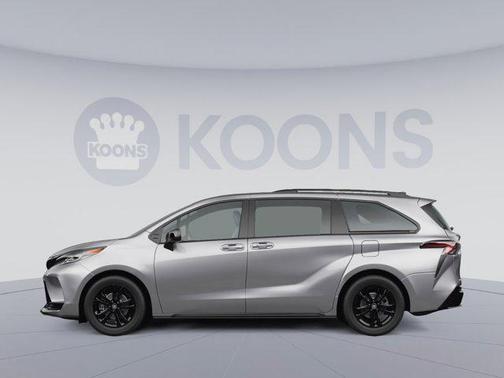2025 Toyota Sienna XSE 7 Passenger