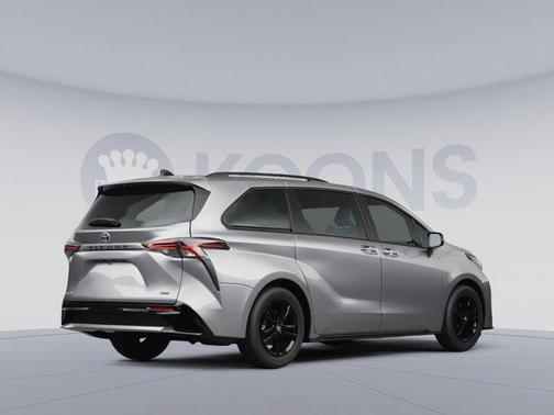 2025 Toyota Sienna XSE 7 Passenger