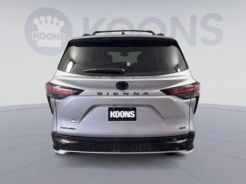 2025 Toyota Sienna XSE 7 Passenger