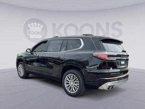 2025 GMC Acadia Denali