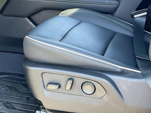 2025 GMC Yukon XL 4WD Elevation