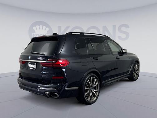 Black Sapphire Metallic 2022 BMW X7 M50i