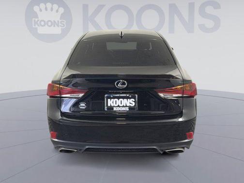 2018 Lexus IS 300 Base