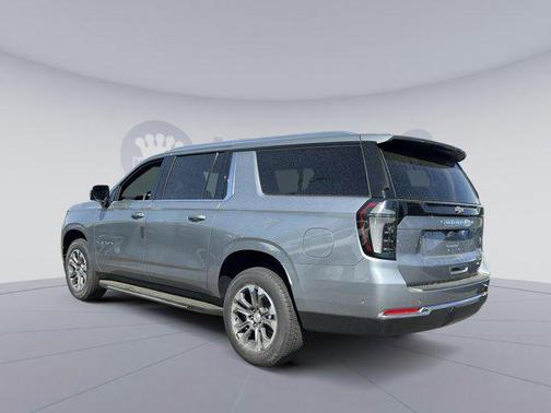 2025 Chevrolet Suburban LT