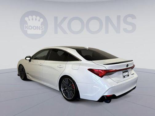 Wind Chill Pearl 2019 Toyota Avalon Touring