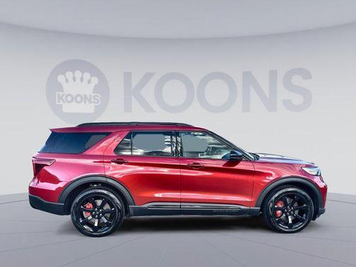 2022 Ford Explorer ST