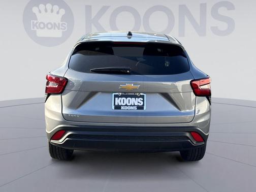 Sterling Gray Metallic 2026 Chevrolet Trax LS