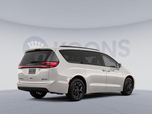 Luxury White Pearlcoat 2021 Chrysler Pacifica Hybrid Limited