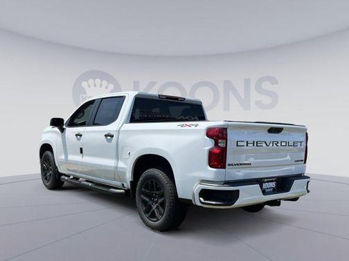 2025 Chevrolet Silverado 1500 Custom