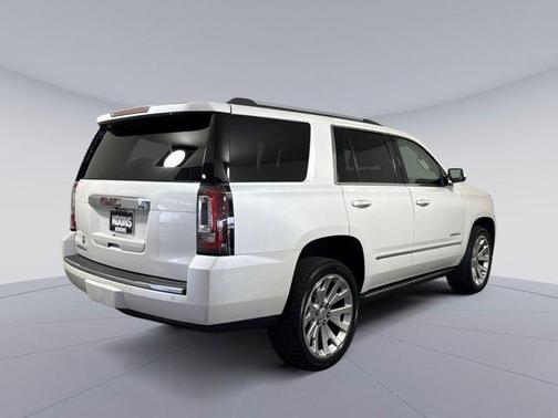 White Frost Tricoat 2018 GMC Yukon Denali