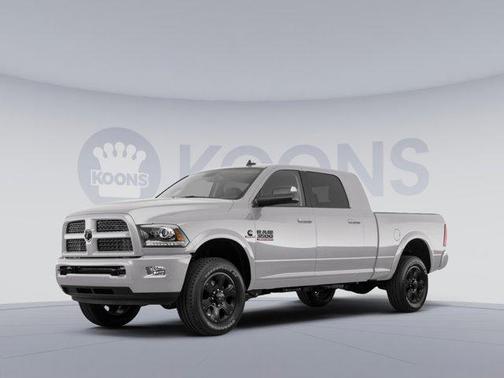 2017 RAM 3500 Laramie Crew Cab 4x4 6'4' Box
