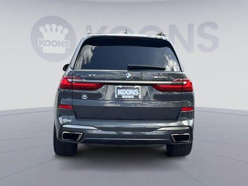 2021 BMW X7 M50i