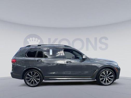 2021 BMW X7 M50i