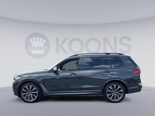 2021 BMW X7 M50i