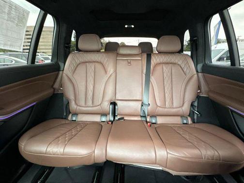 2021 BMW X7 M50i