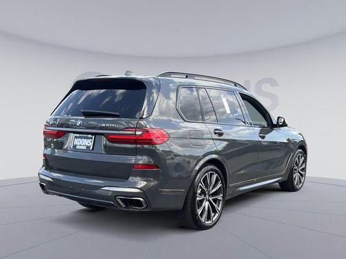 2021 BMW X7 M50i