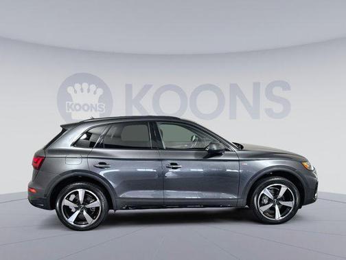 2022 Audi Q5 45 S line Premium Plus