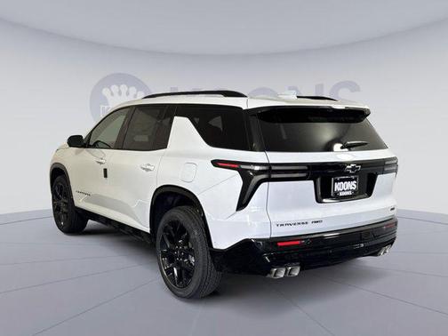 Polar White Tricoat 2026 Chevrolet Traverse RS