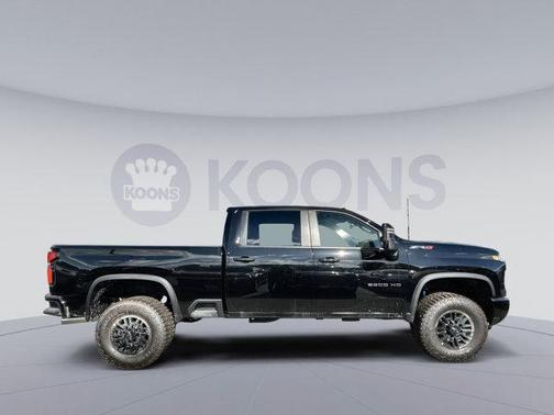 2025 Chevrolet Silverado 2500 4WD Crew Cab Standard Bed ZR2