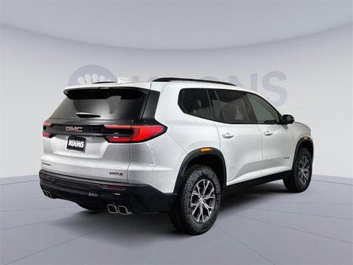2026 GMC Acadia AWD AT4