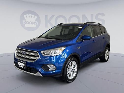 LIGHTNING BLUE METALLIC 2017 Ford Escape SE