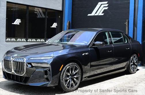 2025 BMW i7 M70