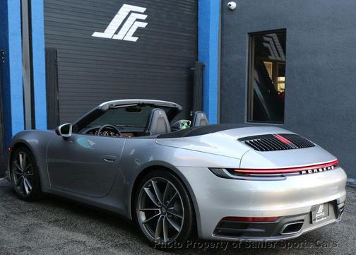 2022 Porsche 911 Carrera
