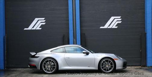 2022 Porsche 911 Carrera