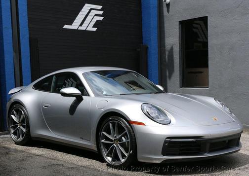 2022 Porsche 911 Carrera